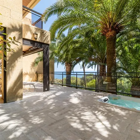 Le Glaieuls - 2 Bedroom - Sea View Apartment Golfe-Juan