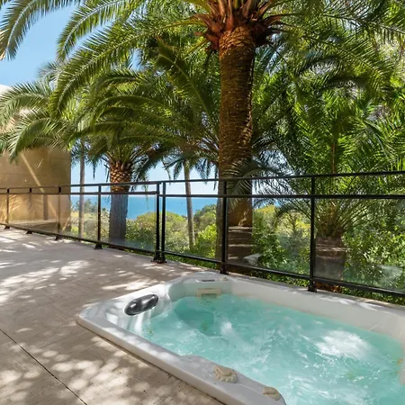 Le Glaieuls - 2 Bedroom - Sea View