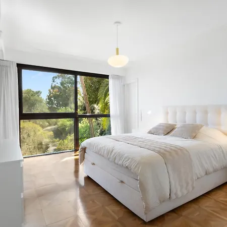 Le Glaieuls - 2 Bedroom - Sea View Apartment *